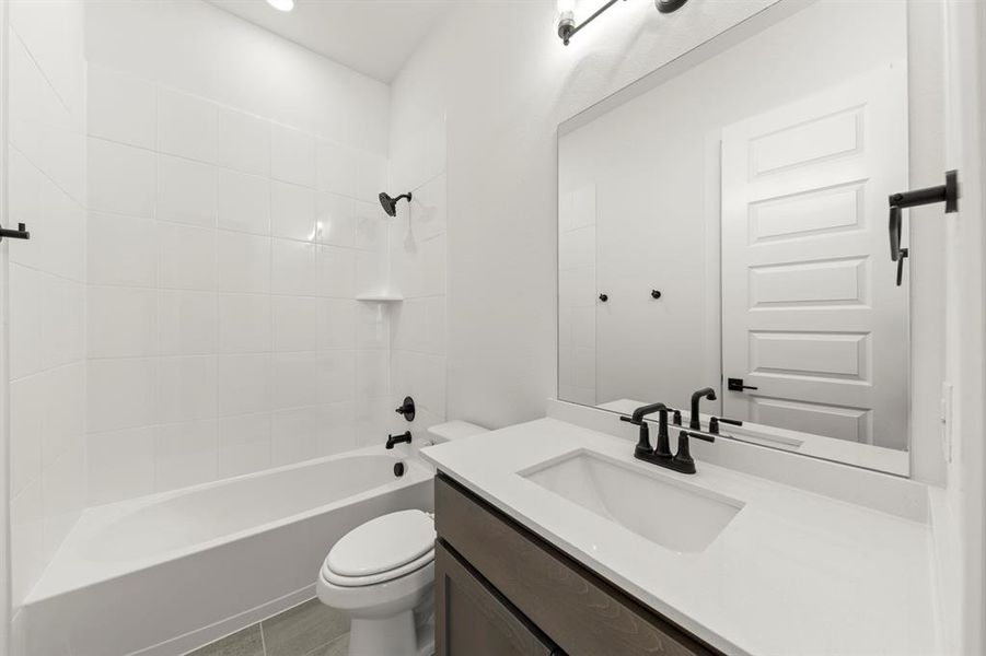 Furnished interior view inside a new home in Heath Golf and Yacht: Elegante' Series, Heath (Image 13).