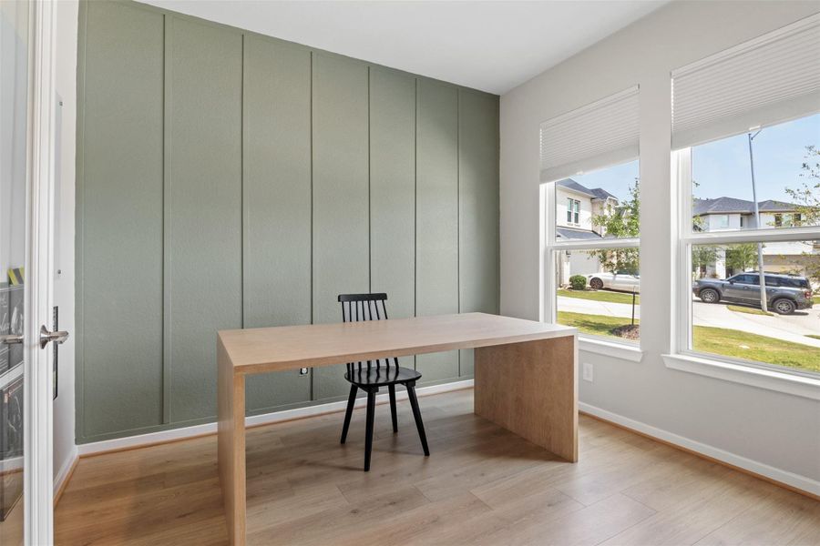 Office/Study with views of the front street Office/Study with views of the front street