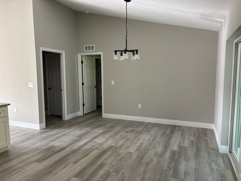 Spacious, unfurnished interior of a new home in , Dunnellon (Image 22).