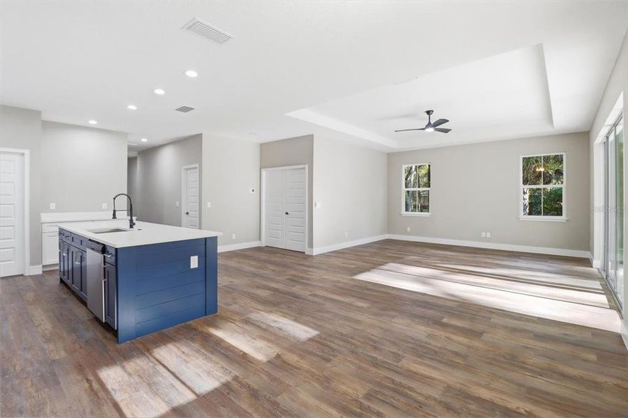 Spacious, unfurnished interior of a new home in , Dunnellon (Image 25).
