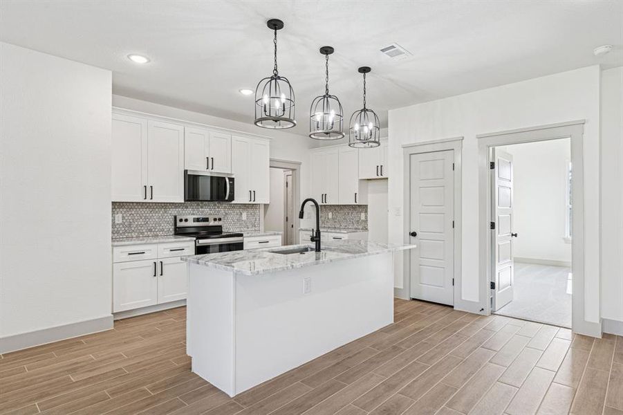 Furnished interior view inside a new home in , Granbury (Image 5).