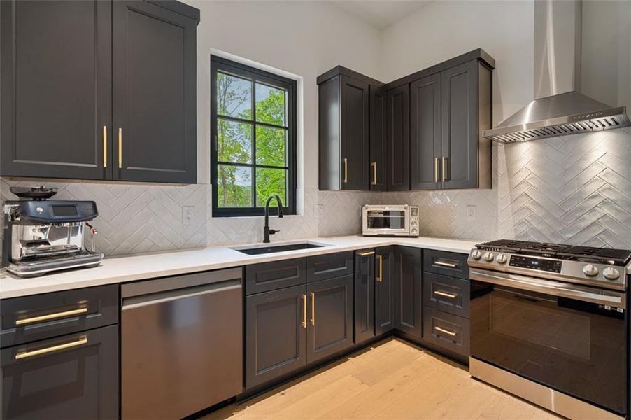 Furnished interior view inside a new home in , Alpharetta (Image 17).