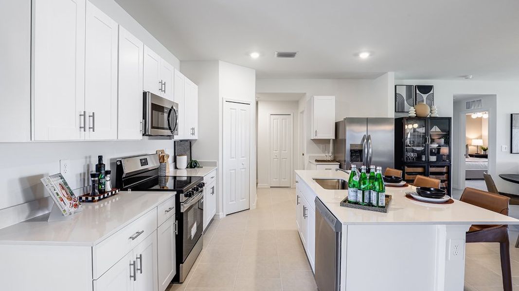 Florida Core P004 Frontier Kitchen 1of5 F1 Base6 10 24 25