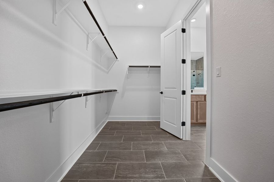 Spacious, unfurnished interior of a new home in Santa Rita Ranch, Liberty Hill (Image 26).