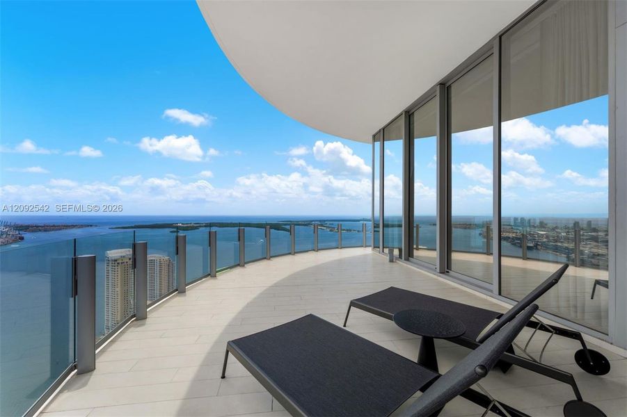 Condo located in Miami, FL showcasing its design and architecture (Image 14). Condo located in Miami, FL showcasing its design and architecture (Image 14).