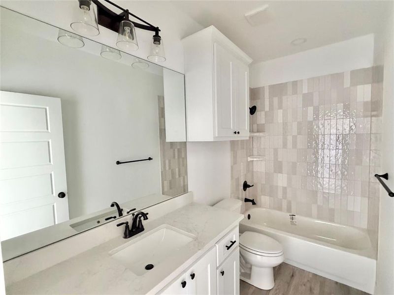 Furnished interior view inside a new home in , Weatherford (Image 9).