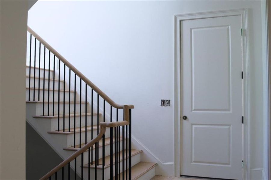 Spacious, unfurnished interior of a new home in , Roswell (Image 38). Spacious, unfurnished interior of a new home in , Roswell (Image 38).