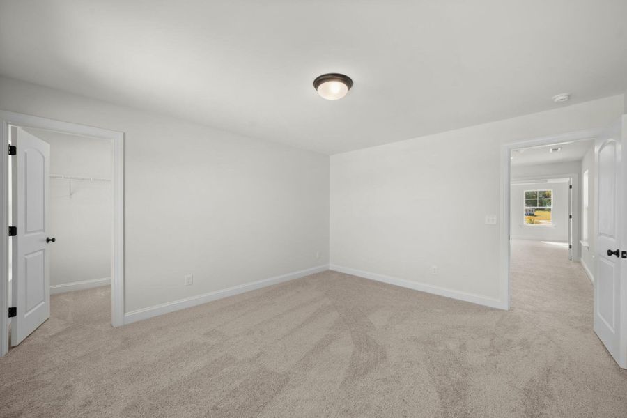 Spacious, unfurnished interior of a new home in Pisgah Park, Kernersville (Image 31).