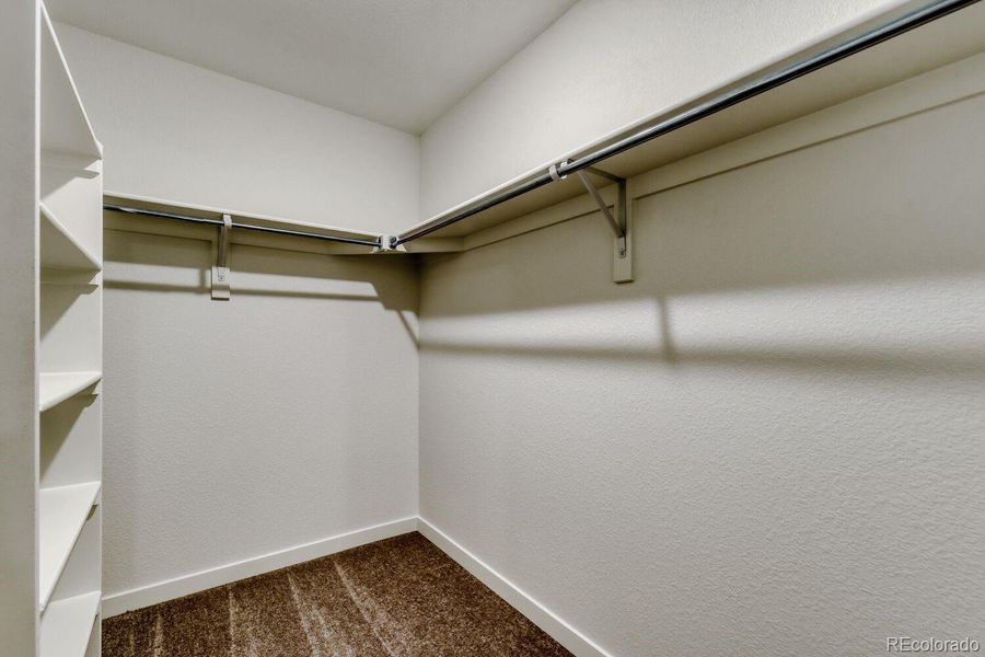 Spacious, unfurnished interior of a new home in Copper Chase, Colorado Springs (Image 6).