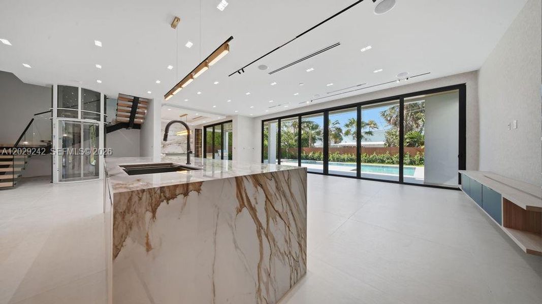 Community amenities in , Fort Lauderdale (Image 75).