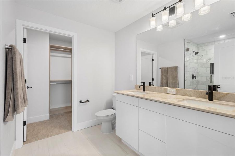 Furnished interior view inside a new home in , Sarasota (Image 12).