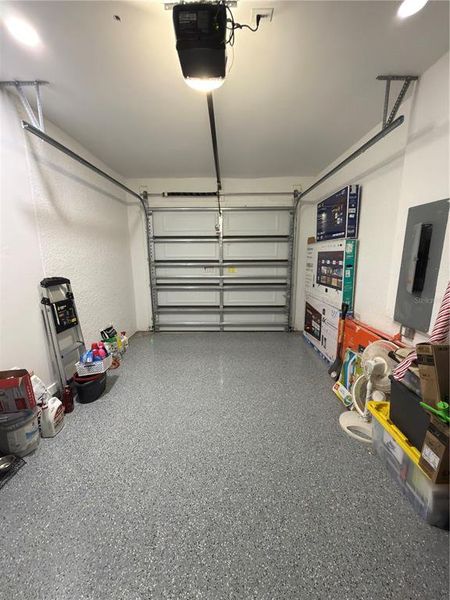 Spacious, unfurnished interior of a new home in , Lehigh Acres (Image 21).