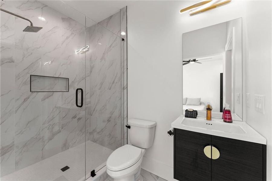 Furnished interior view inside a new home in , Hartwell (Image 47).