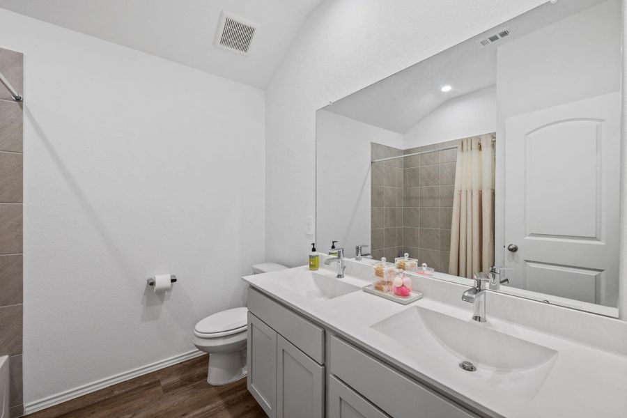 Furnished interior view inside a new home in River Ranch Meadows, Dayton (Image 13).