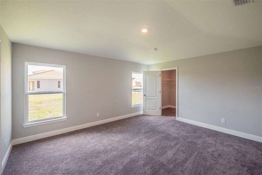 Spacious, unfurnished interior of a new home in , Kissimmee (Image 18).