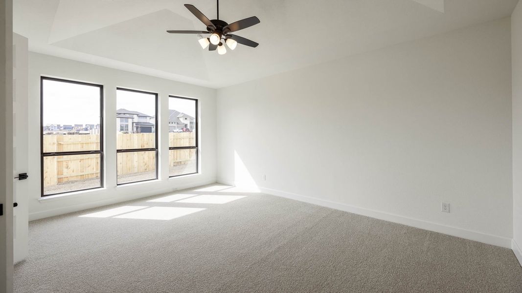 Spacious, unfurnished interior of a new home in Lariat 60', Liberty Hill (Image 6).
