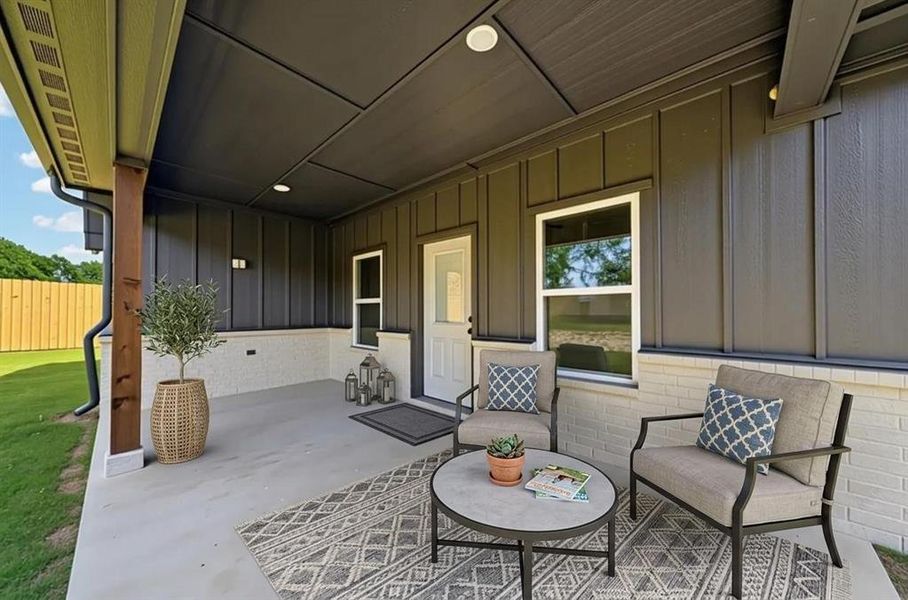 Exterior details and patio area of a home in , Troup (Image 26).
