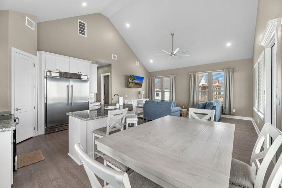 Furnished interior view inside a new home in , Freeport (Image 35).