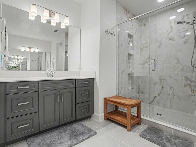 Furnished interior view inside a new home in , Oviedo (Image 39).