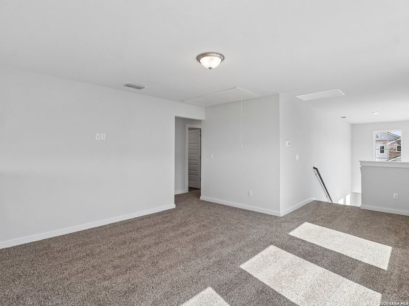 Spacious, unfurnished interior of a new home in Talley Fields, San Antonio (Image 15).