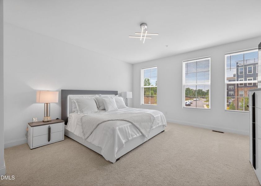 019-property-primary-bedroom