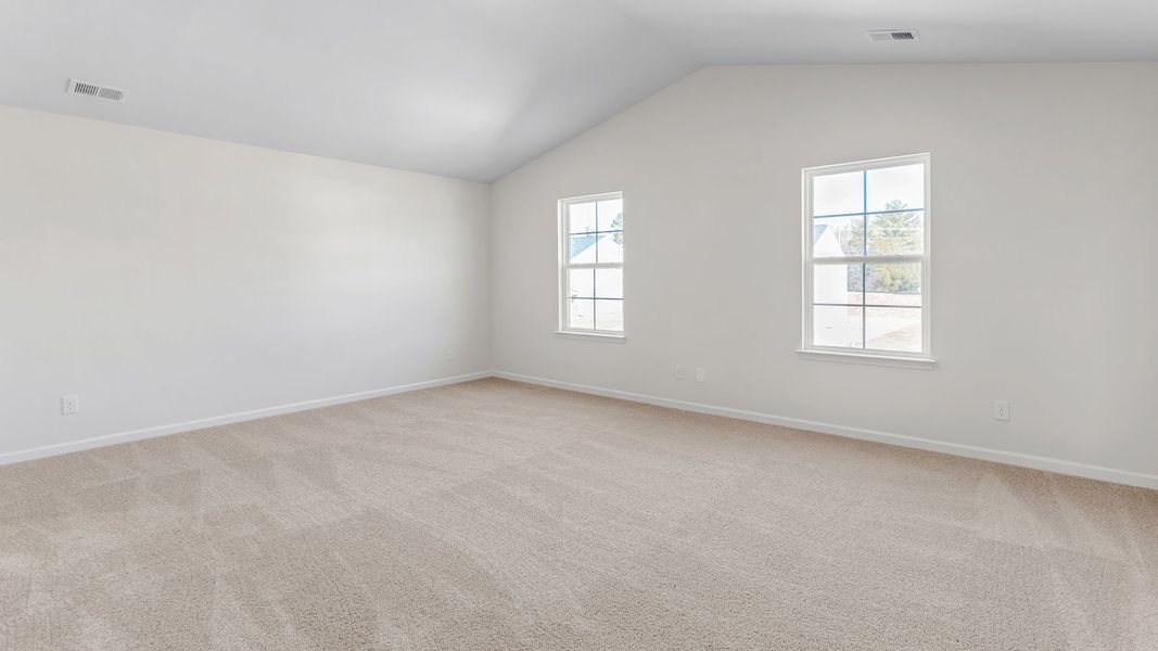 Spacious, unfurnished interior of a new home in Quail Haven, Winston-Salem (Image 19).