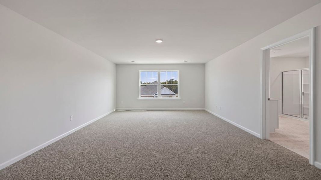 Spacious, unfurnished interior of a new home in Baxter Village, Boiling Springs (Image 25).