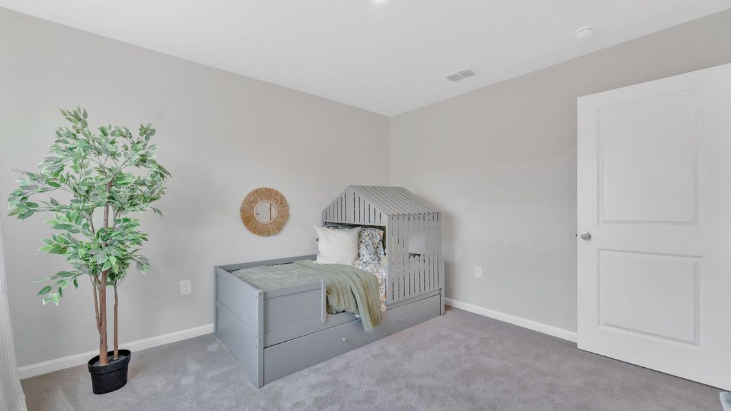 Furnished interior view inside a new home in Emory Creek, Harriman (Image 18).