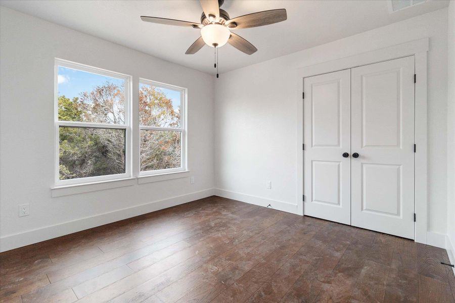 Spacious, unfurnished interior of a new home in , Wimberley (Image 25).