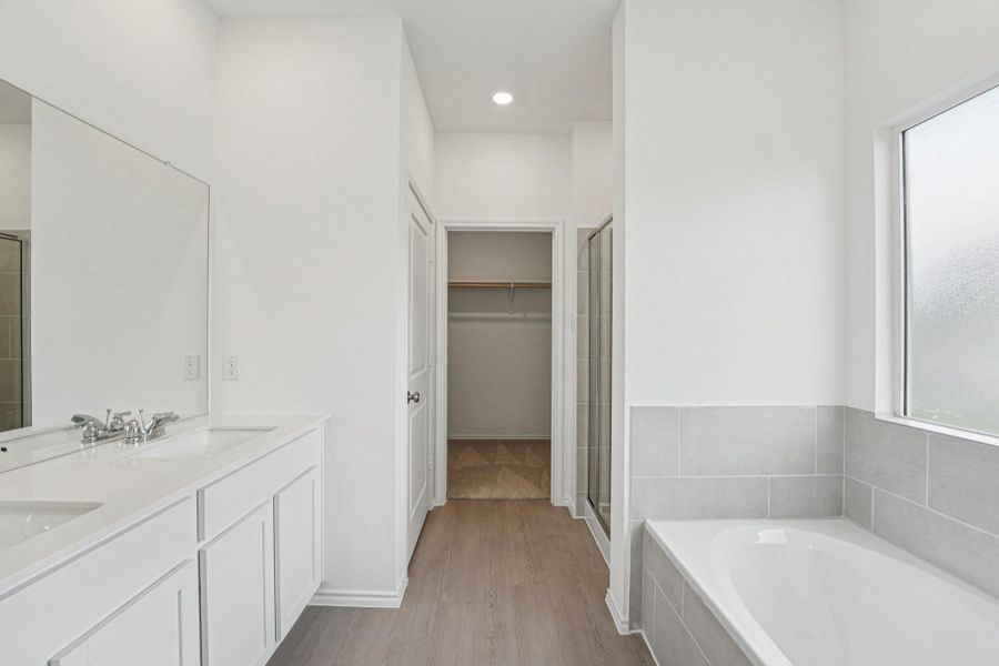 Furnished interior view inside a new home in Clayton Ranch, Copperas Cove (Image 11).
