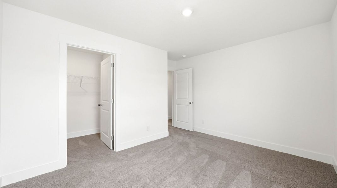 Spacious, unfurnished interior of a new home in Fieldcrest Acres, Blountville (Image 32).