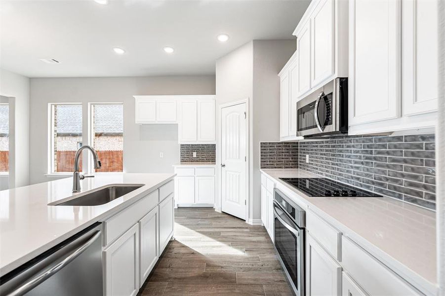 Furnished interior view inside a new home in Waterford Park, Weatherford (Image 8).