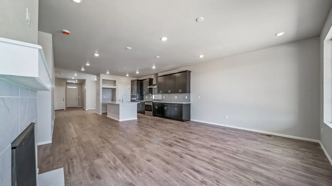Spacious, unfurnished interior of a new home in The Reserve at Green Valley Ranch, Aurora (Image 15).