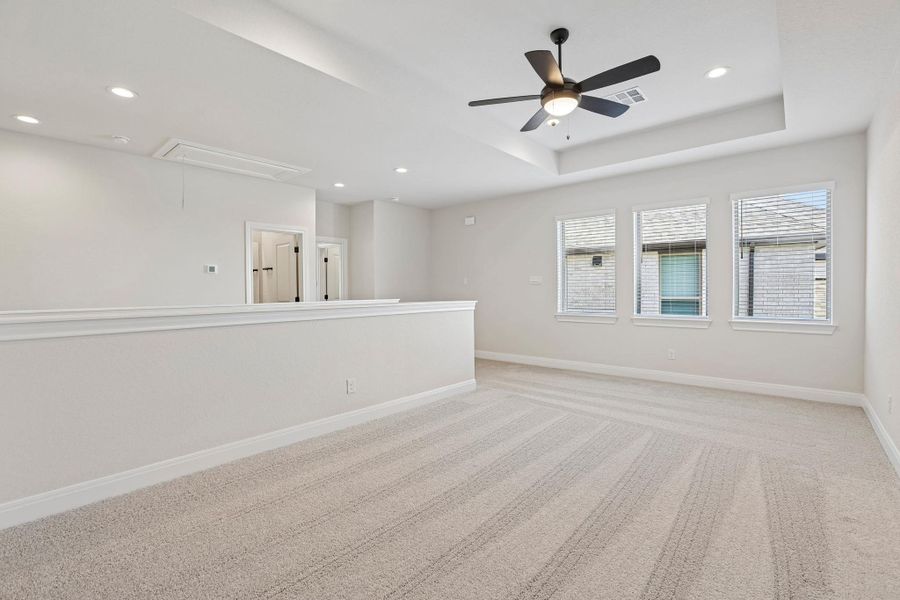 Spacious, unfurnished interior of a new home in 6 Creeks, Kyle (Image 25).