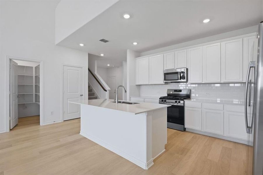 2609 Glacier Road ~ Ready Now