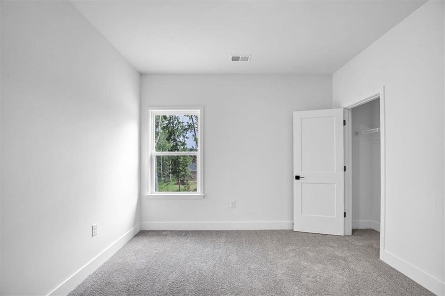 Spacious, unfurnished interior of a new home in Tuscany Hills, Douglasville (Image 32). Spacious, unfurnished interior of a new home in Tuscany Hills, Douglasville (Image 32).