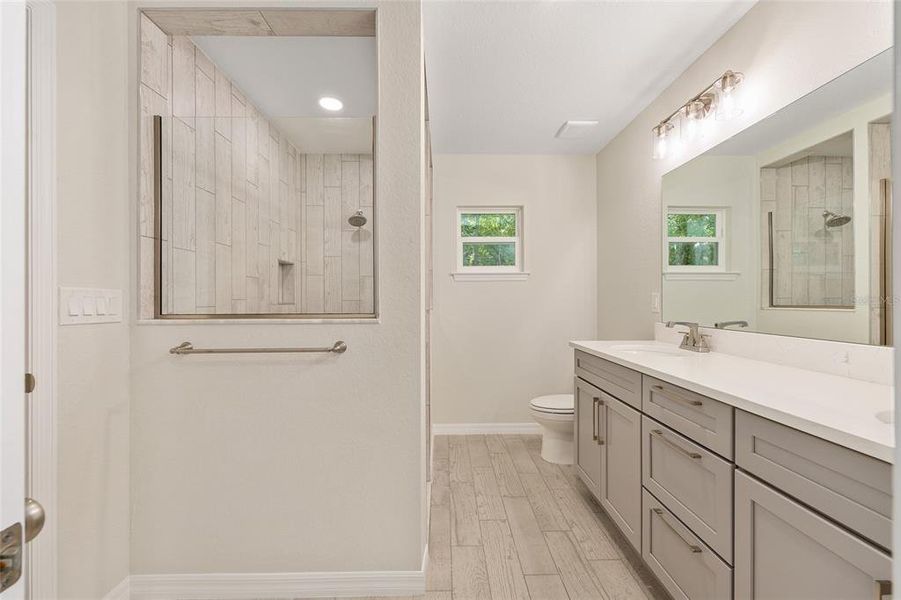 Furnished interior view inside a new home in , Ocala (Image 9).