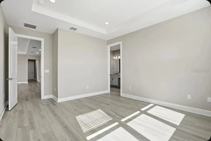 Spacious, unfurnished interior of a new home in Coasterra Community Group Page, Palmetto (Image 16).