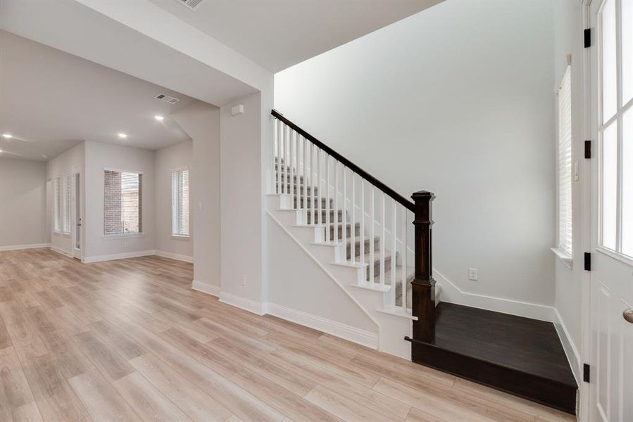 Spacious, unfurnished interior of a new home in Bayside, Rowlett (Image 13). Spacious, unfurnished interior of a new home in Bayside, Rowlett (Image 13).