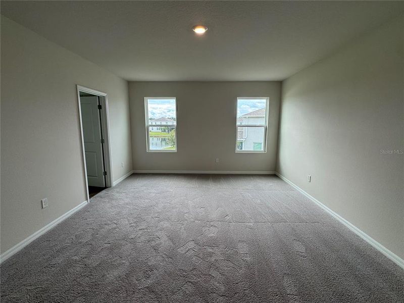 Spacious, unfurnished interior of a new home in Solera at Lakewood Ranch, Lakewood Ranch (Image 21).