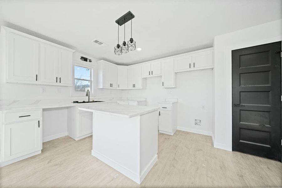 Furnished interior view inside a new home in , Itasca (Image 4).