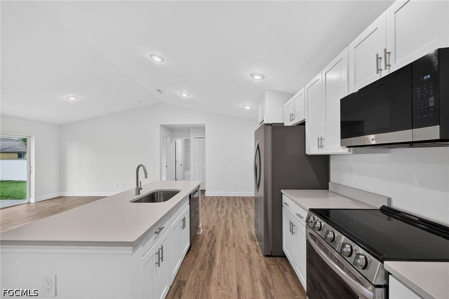Furnished interior view inside a new home in Cape Coral, Cape Coral (Image 8).