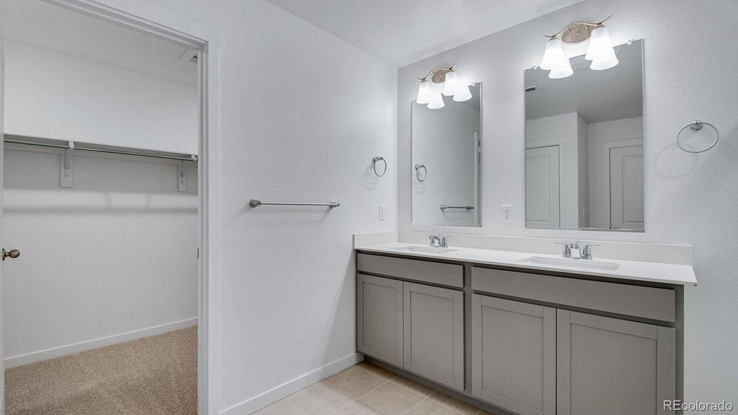 Furnished interior view inside a new home in Settlers Crossing, Commerce City (Image 13).