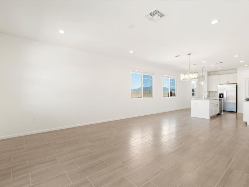 Spacious, unfurnished interior of a new home in Sunset Crest - Signature Series, Tucson (Image 9). Spacious, unfurnished interior of a new home in Sunset Crest - Signature Series, Tucson (Image 9).