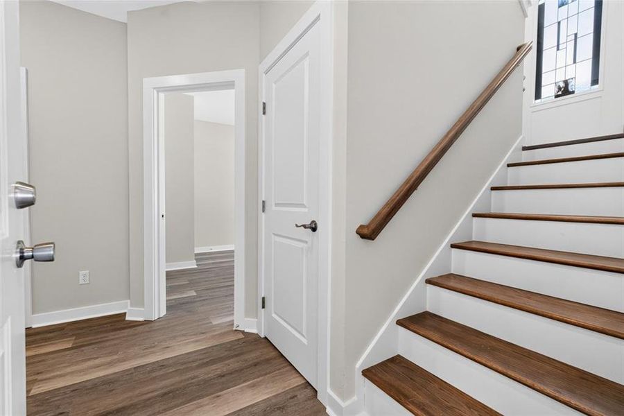 Spacious, unfurnished interior of a new home in , Gainesville (Image 32).