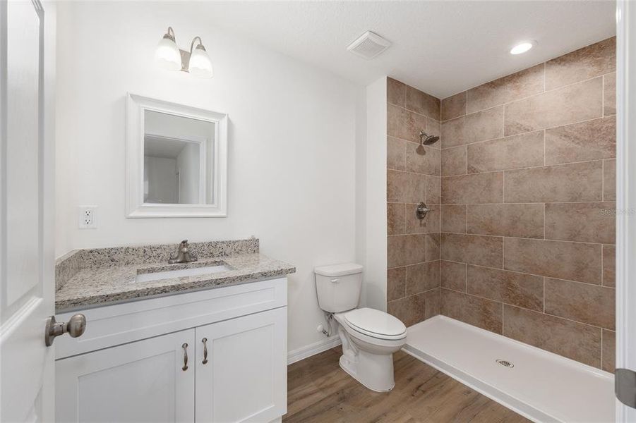 Furnished interior view inside a new home in , Dunnellon (Image 8).