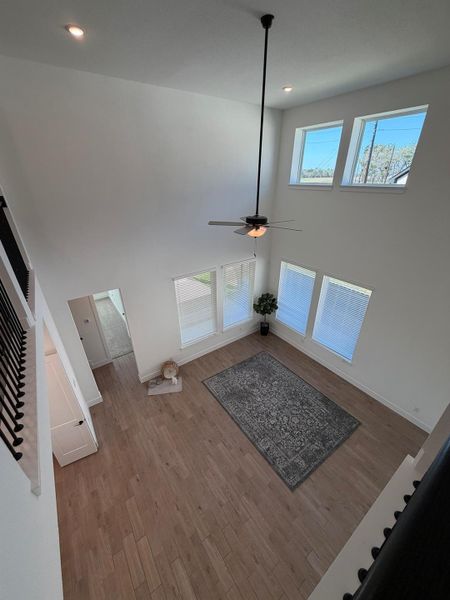 Spacious, unfurnished interior of a new home in Sienna, Missouri City (Image 15).