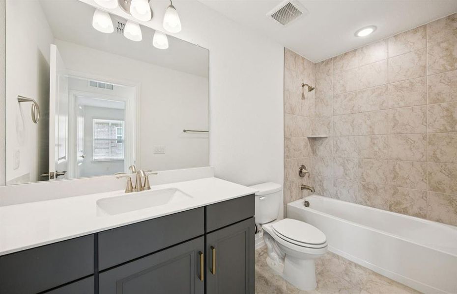 Spacious secondary bedroom Spacious secondary bedroom