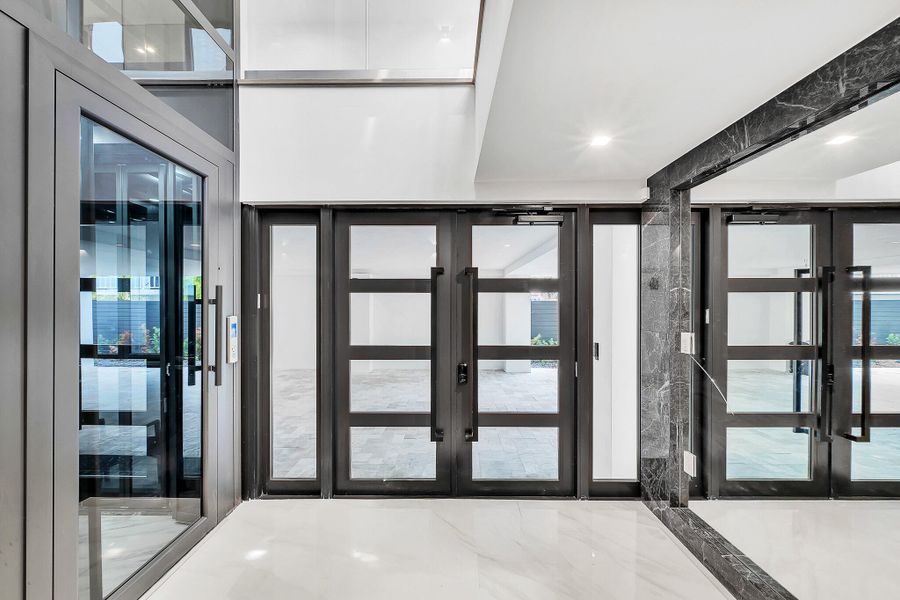 4 Entrance (1) 4 Entrance (1)