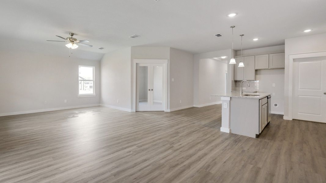 Representative furnished interior of a home built from the Driskill by Brightland Homes in Mostyn Springs, Magnolia (Image 6).